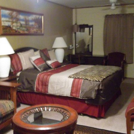 Holiday Motel แคนนอนซิตี ภายนอก รูปภาพ